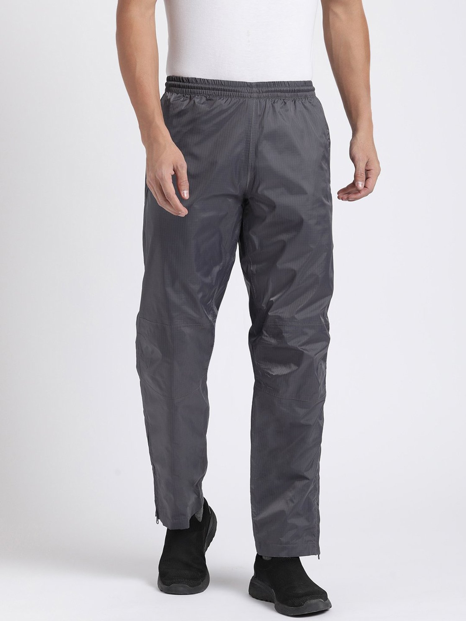 Polyester Wildcraft HypaDry Grey Unisex Rain Cheater, Size: Medium And  Large at Rs 1495 in Bengaluru