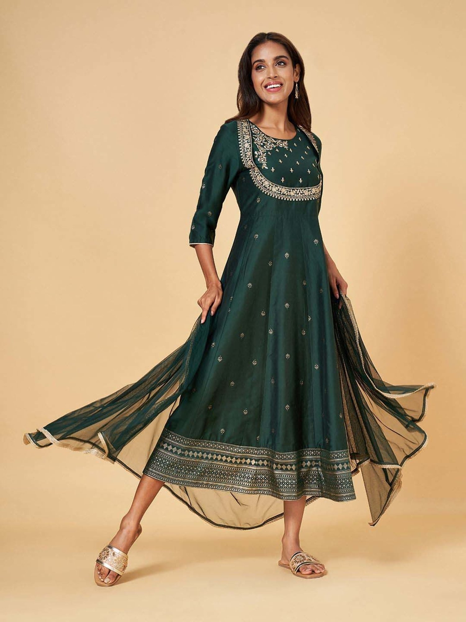 Buy Rangmanch by Pantaloons Green Embroidered Flared Kurta With Dupatta for  Women Online @ Tata CLiQ