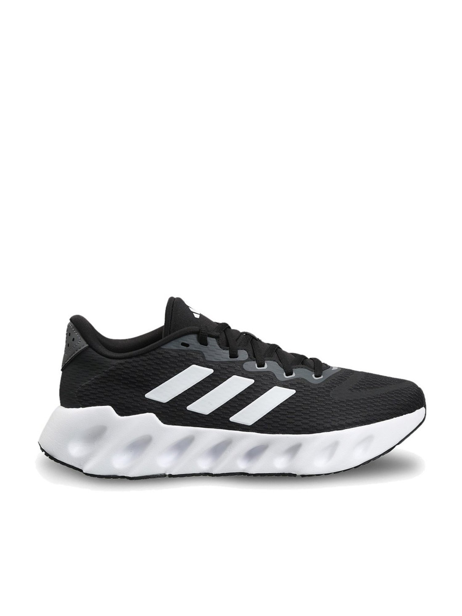 Buy online Black Mesh Laceup Sports Shoes from Sports Shoes & Sneakers for  Women by Combit for ₹1019 at 46% off | 2024 Limeroad.com