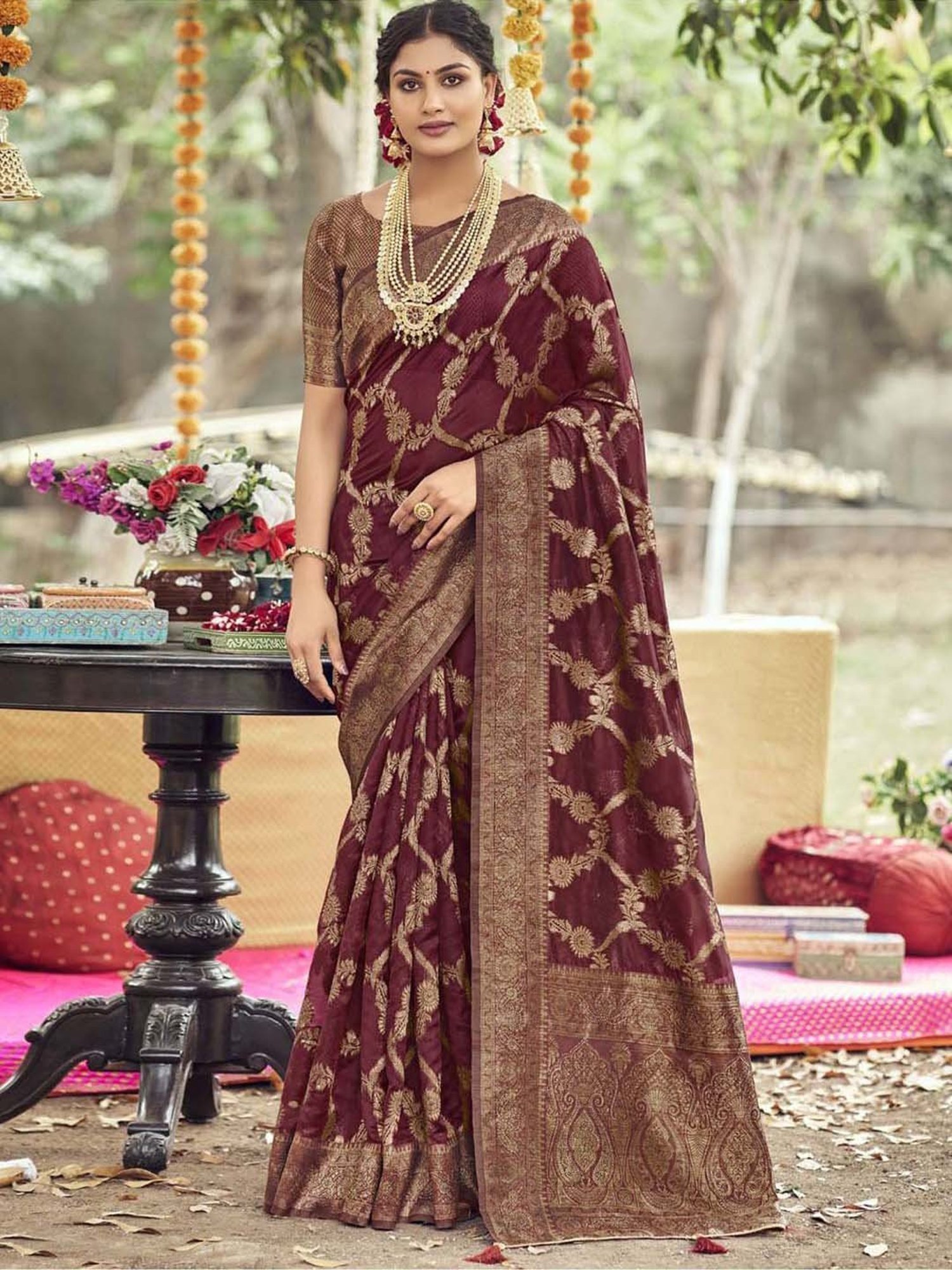 Maroon Golden Party Wear Sarees Get Extra 10% Discount on All Prepaid –  Dailybuyys