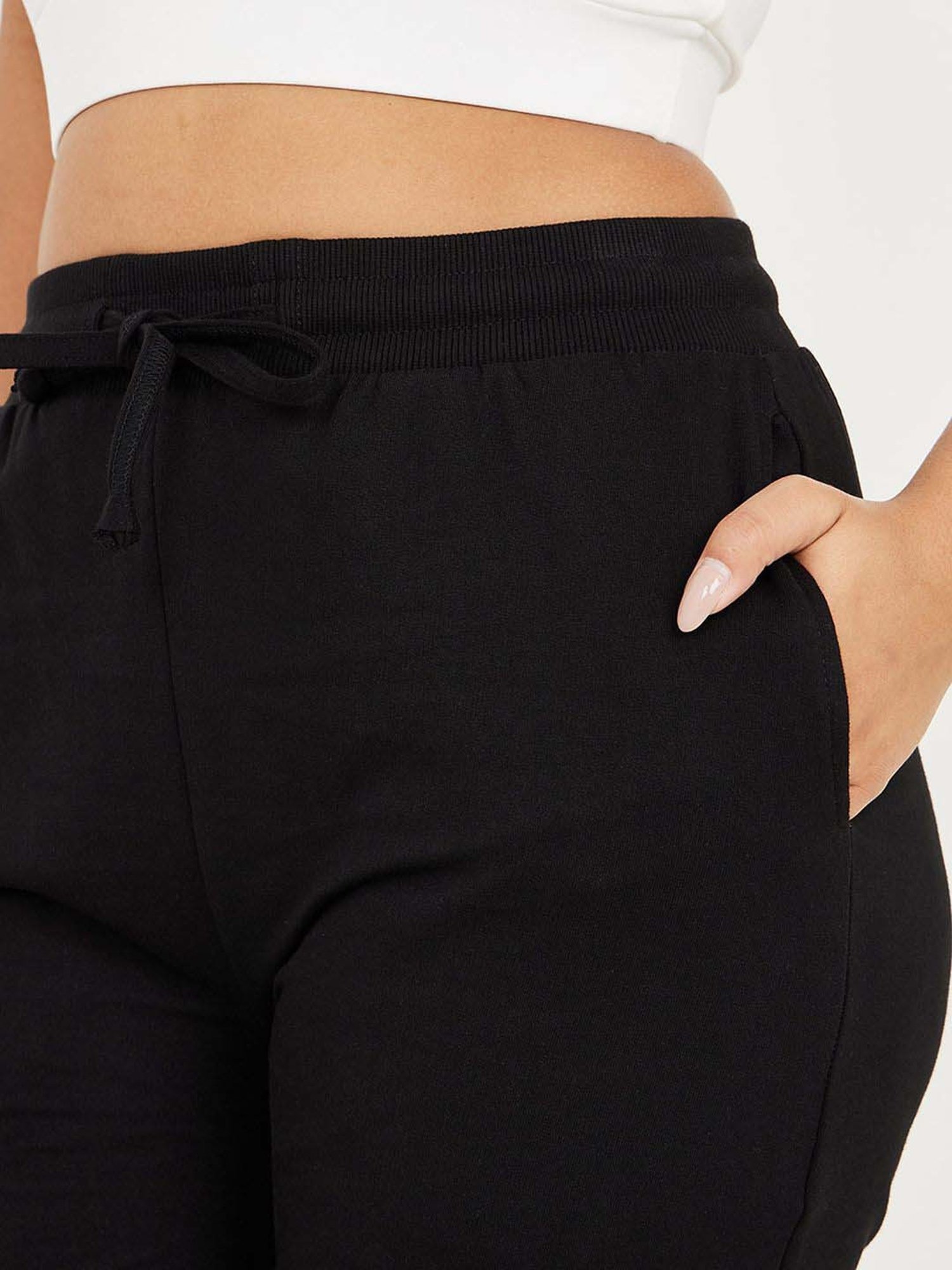 Styli Black Solid Tapered Active Pants With Side Pocket