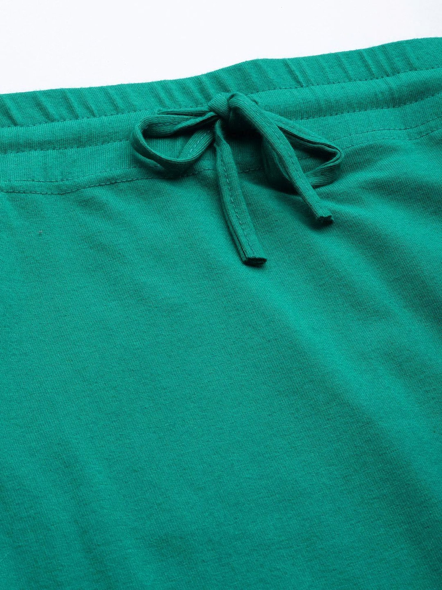 Secrets By ZeroKaata Green Plain Saree Shapewear