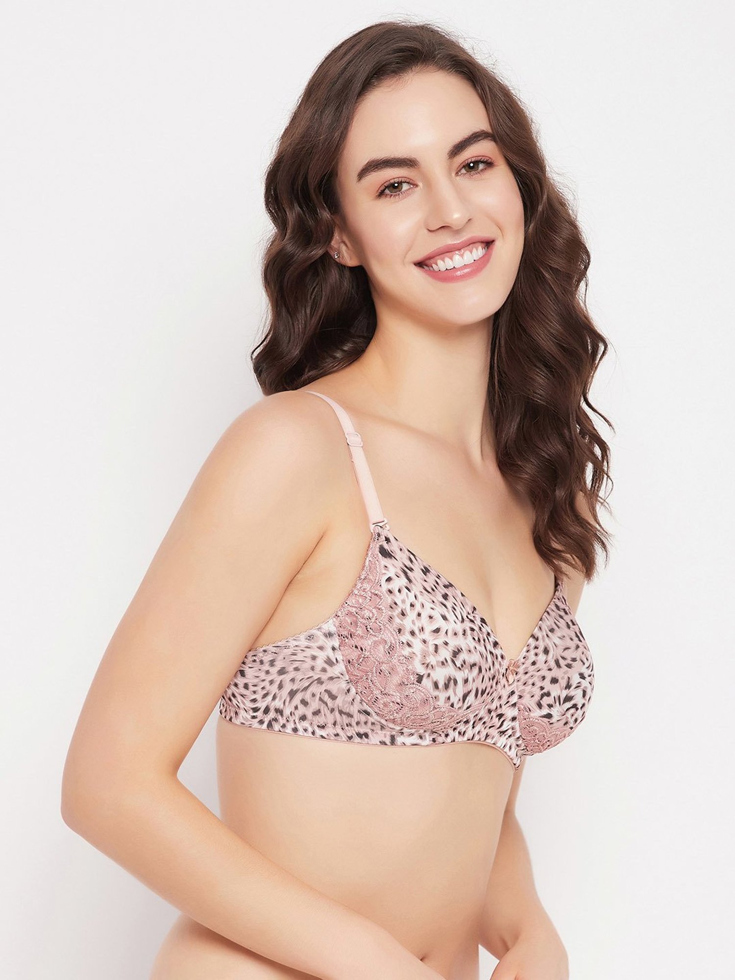 Clovia White Solid Minimizer Bra