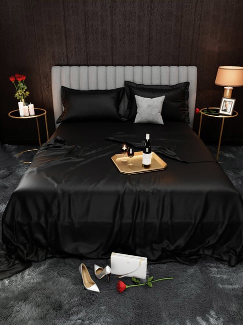 Stoa Paris Black Polyester 300 TC Double Bedsheet with 2 Pillow Covers