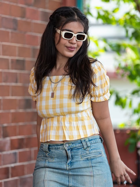 yellow white top