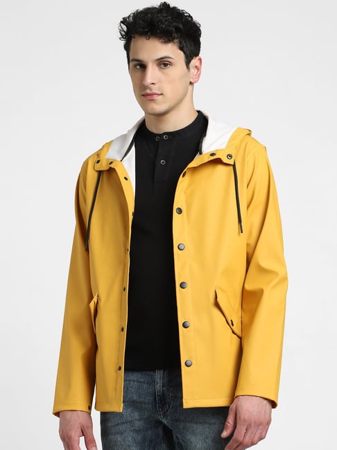 Wildcraft Raincoat in Kakinada - Dealers, Manufacturers & Suppliers -  Justdial