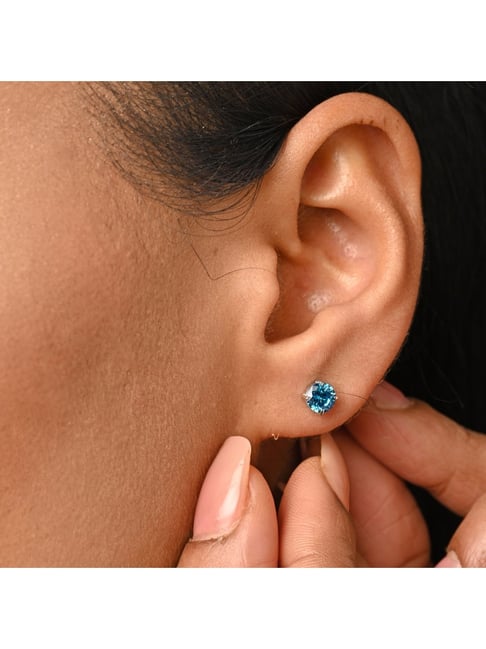 Daily wear stud on sale earrings