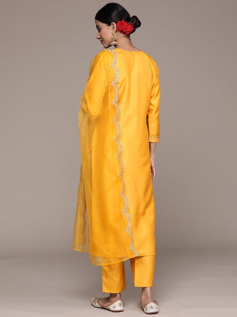 Yellow Dupatta Color Combination Ideas/ Yellow Dupatta With Contrast Suit  And Kurtis - YouTube | Combination dresses, Silk dress design, Yellow  clothes