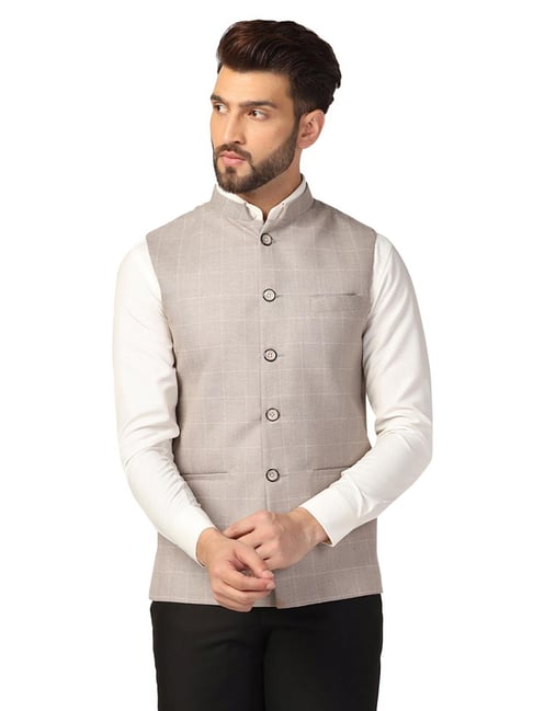 31 Best Nehru Jacket Colour Combination & Styles Men Should Try -  LooksGud.com | Designer suits for men, Nehru jackets, Mens clothing styles