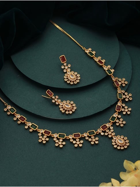 Elegant gold necklace crafted for weddings and special occasions.