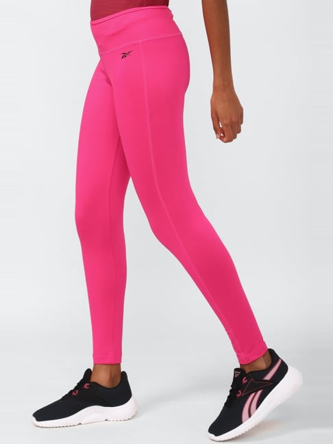 Amazon.com: Kcutteyg Yoga Pants for Women with Pockets High Waisted Leggings  Workout Sports Running Athletic Pants (Capri Hot Pink, X-Small) : Clothing,  Shoes & Jewelry