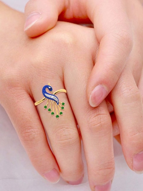 Openable gold plated ring in peacock pattern -