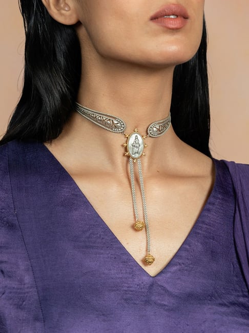 Buy Black Beads Leaf Pattern Oxidised Silver Choker Necklace Set – The  Jewelbox