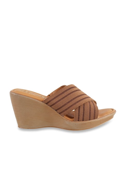 Catwalk Women Brown Casual - Buy Catwalk Women Brown Casual Online at Best  Price - Shop Online for Footwears in India | Flipkart.com