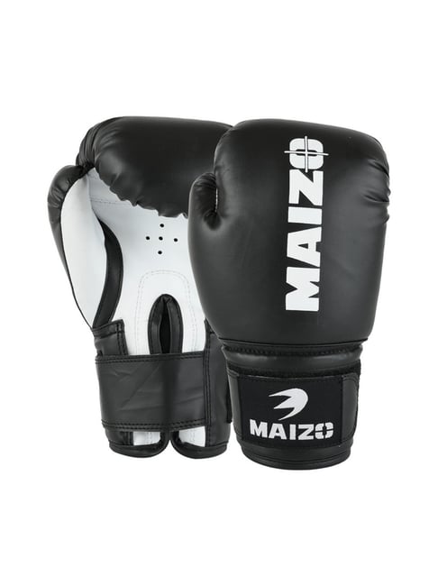 Padding store boxing gloves