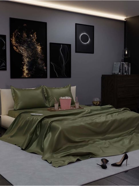 Stoa Paris Date Night Collection Olive Oasis Polyester 300 TC King Bed Sheet With 2 Pillow Covers