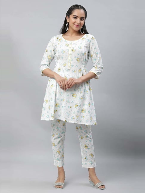 Buy online Women's Angrakha Kurta from Kurta Kurtis for Women by Aurelia  for ₹960 at 43% off | 2024 Limeroad.com