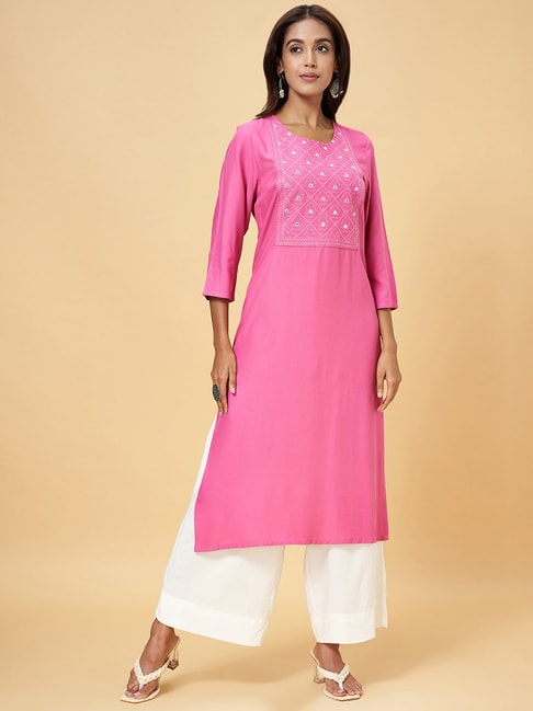 Rangmanch by Pantaloons Pink Embroidered Straight Kurta