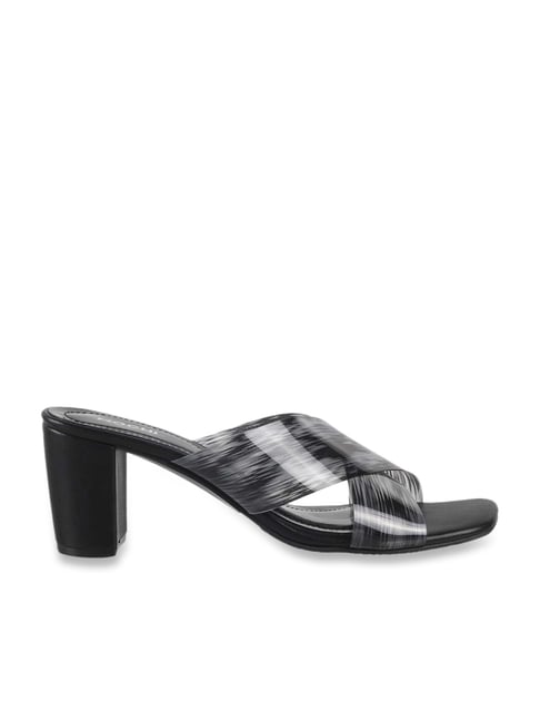 Mochi Women's Black Cross Strap Sandals-picture-14