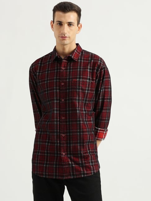 United Colors Of Benetton Red Cotton Regular Fit Checks Shirt