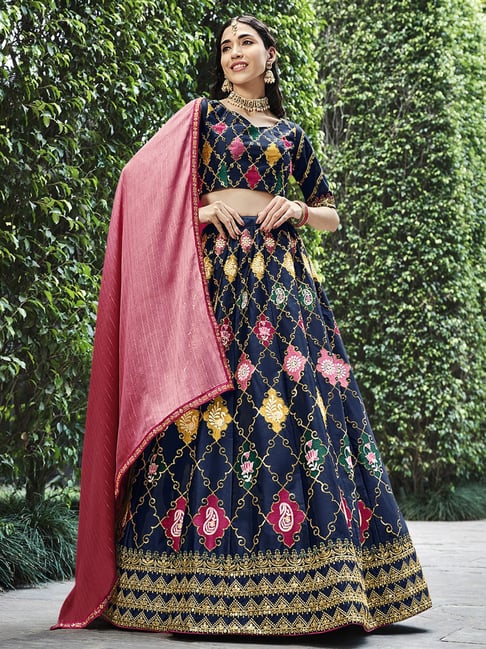 MAROON BRIDAL VELVET LEHENGA WITH CROP TOP AND EMBELLISHMENT -