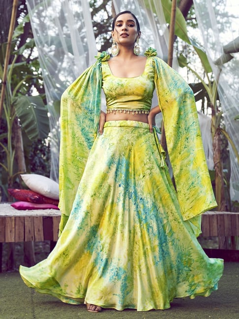 Buy Silk Printed Lehenga Set by Aayushi Maniar at Aza Fashions | Saree  designs party wear, Dresses to wear to a wedding, Fashion