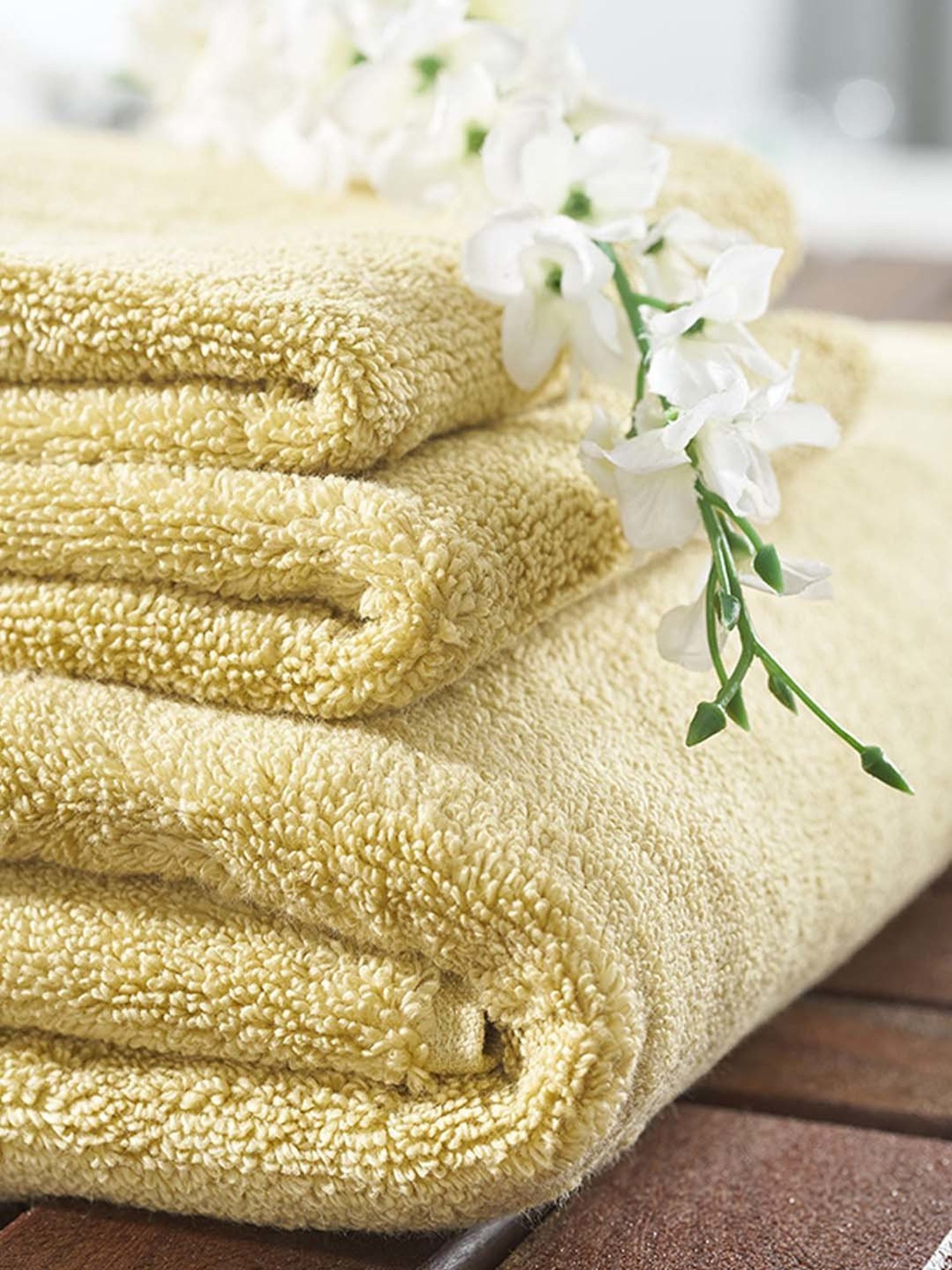 Buy DDECOR Live Beautiful Yellow Cotton 625 GSM Bath Towel - Set