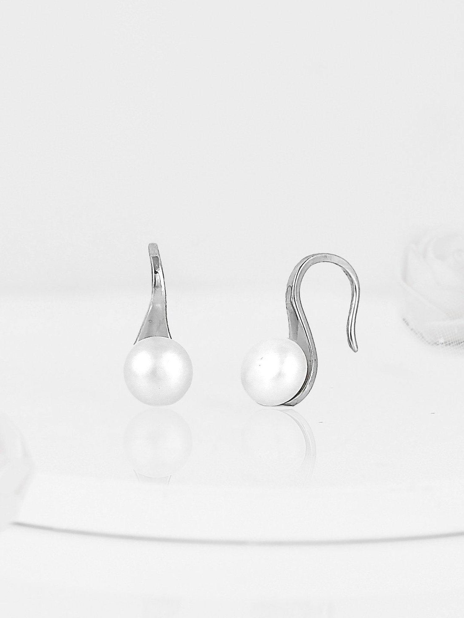 Moon Style Pearl Stud Earrings - Platear