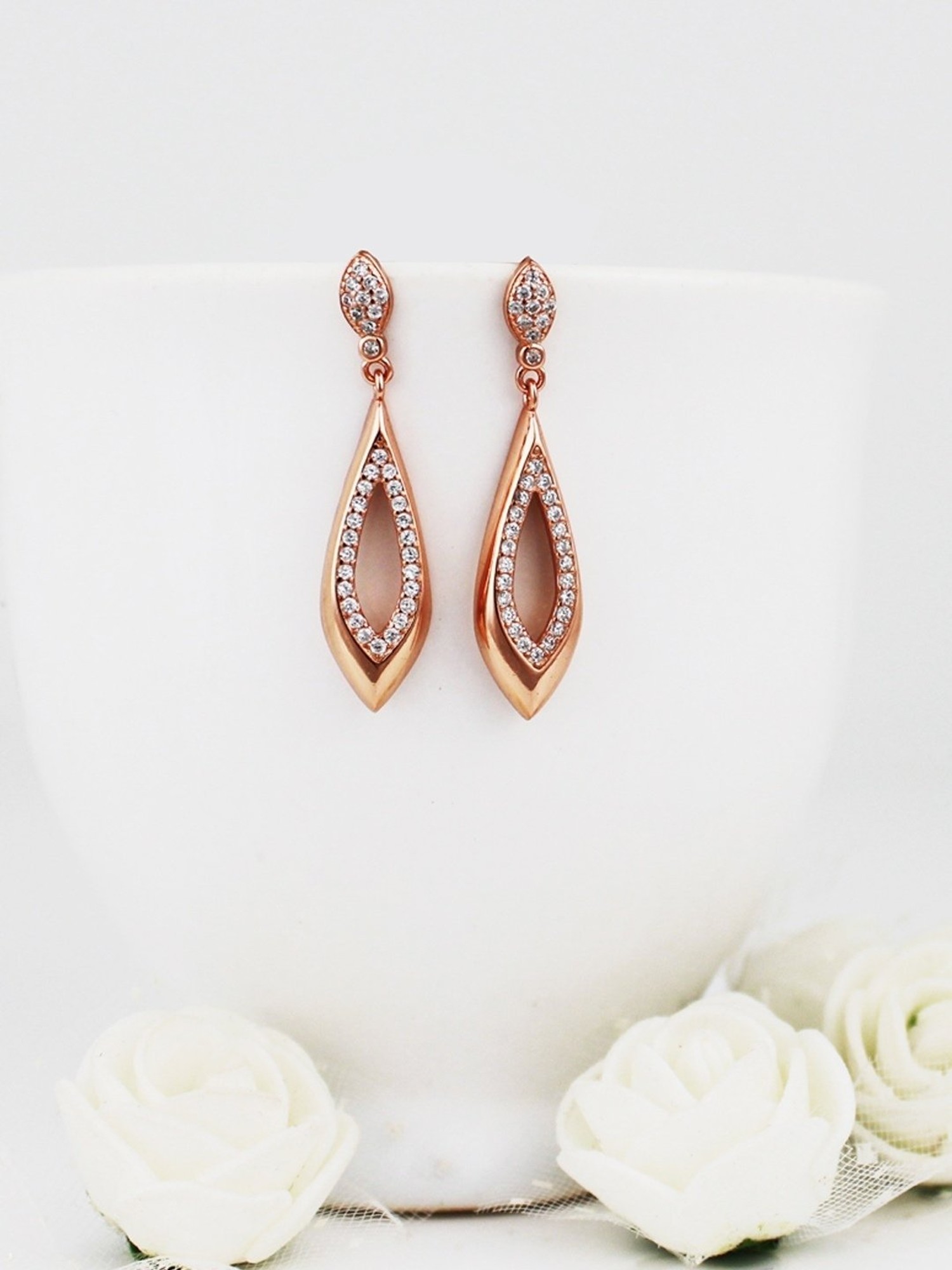 Rose Gold Diamond dangle earrings – atjewels.in
