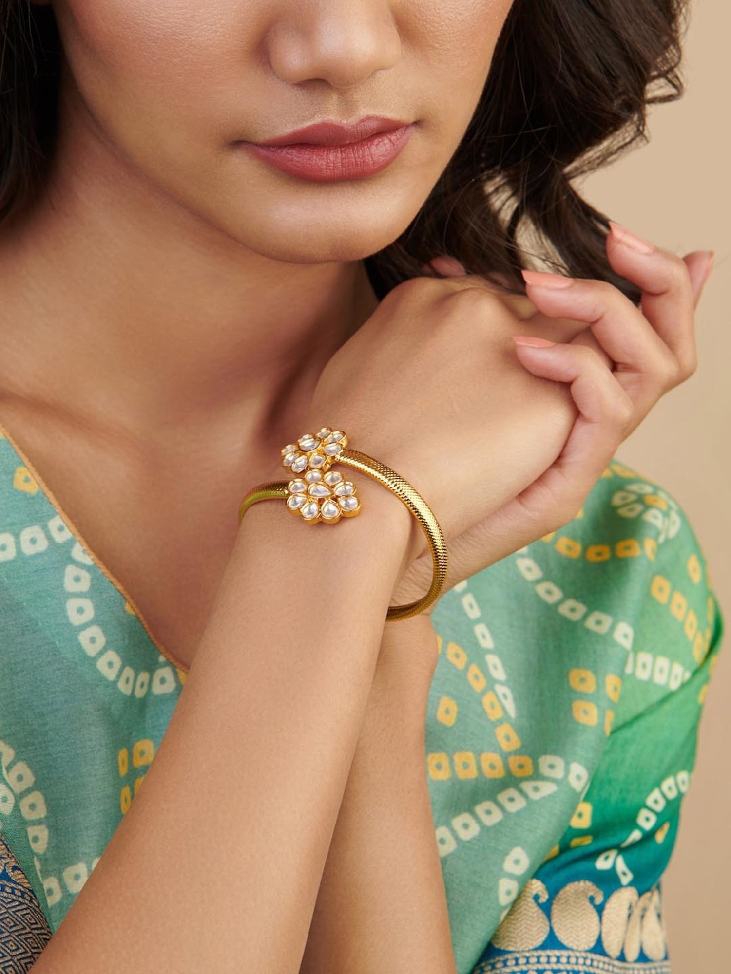 Buy Curio Cottage Meira Coupled Kundan Cuffs Online At Best Price @ Tata  CLiQ