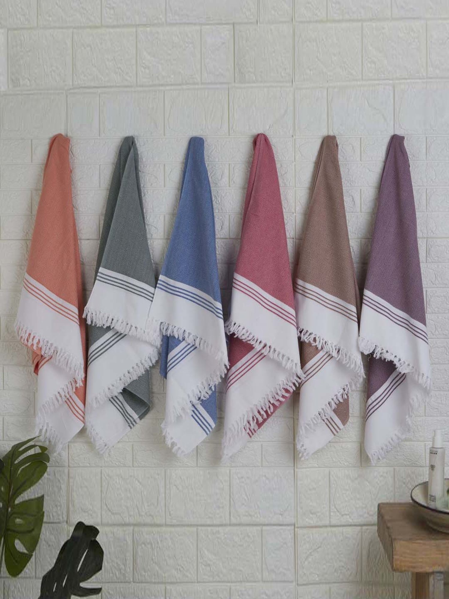 WELSPUN BATH TOWEL GREY FULL SIZE 75CM X 150CM