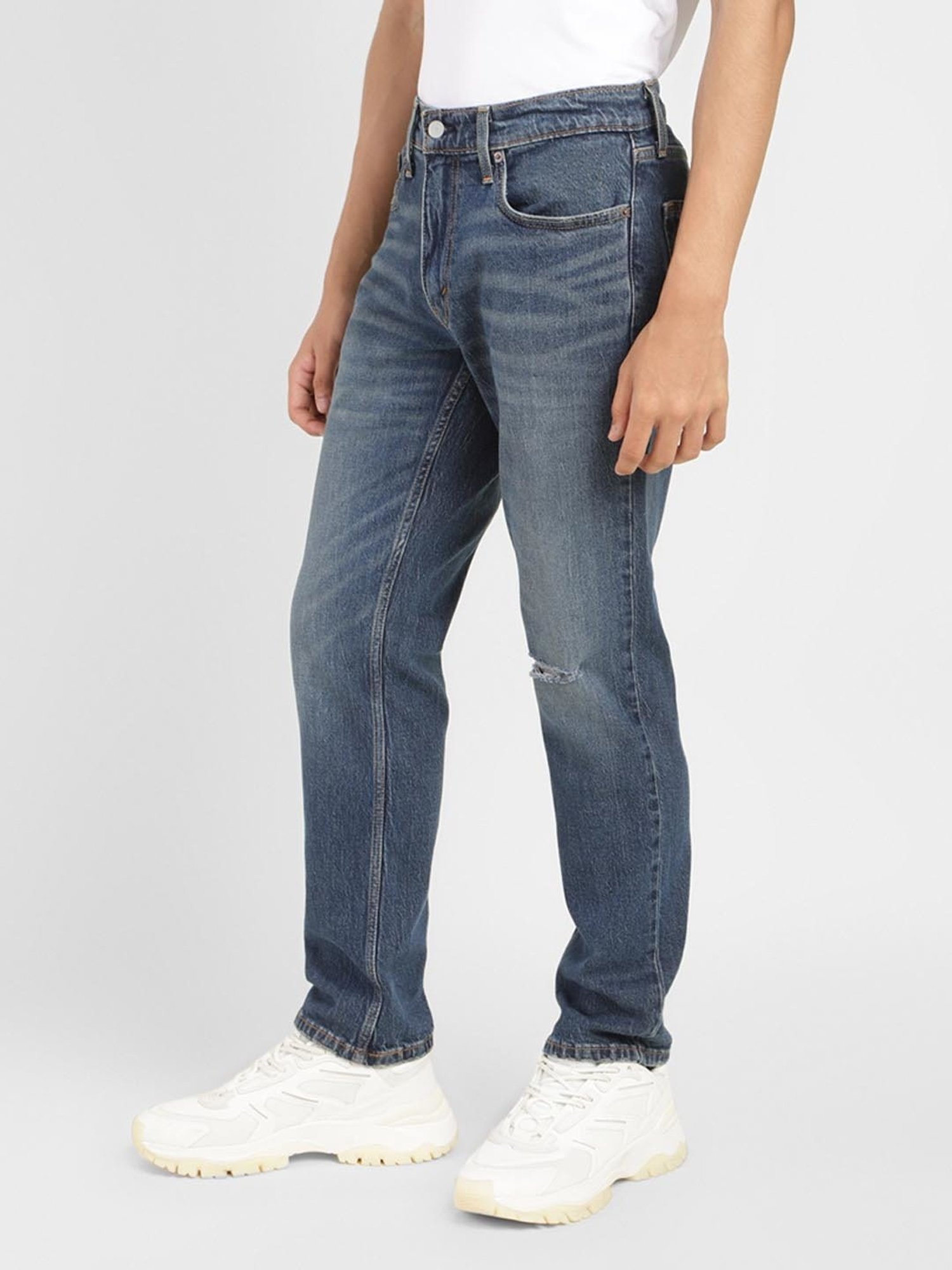 Levis 541 hotsell distressed jeans