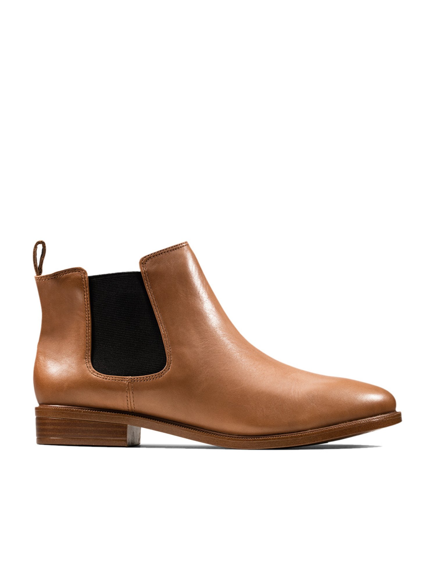 Clarks leather chelsea discount boots