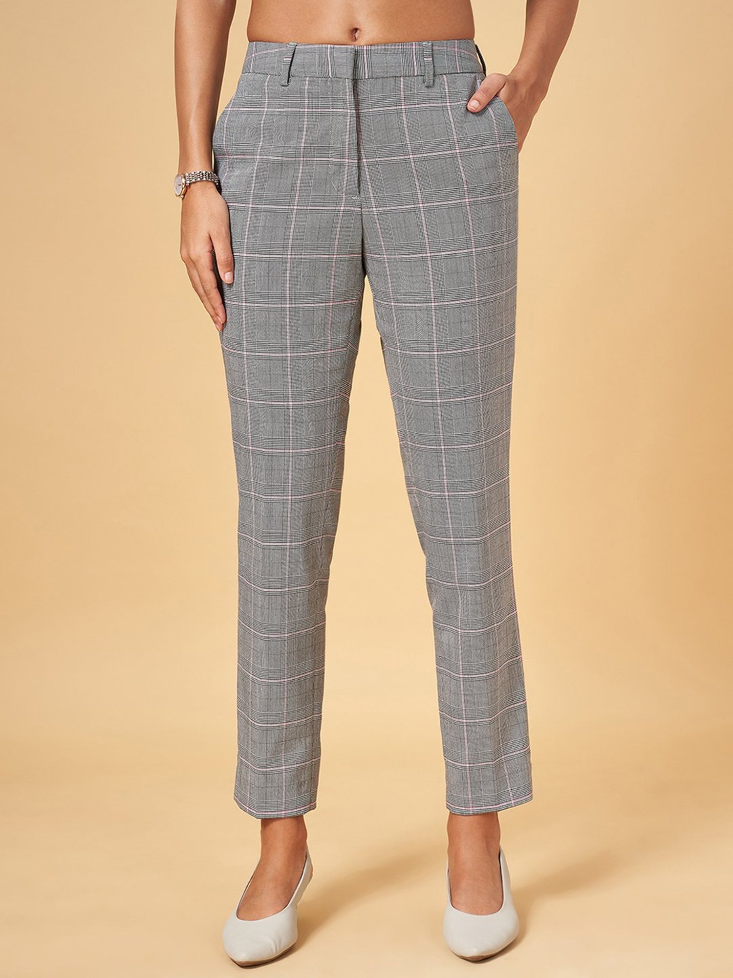 Buy online Brown Checkered Flat Front Trouser from bottom wear for Women by  De Moza for ₹649 at 50% off | 2024 Limeroad.com