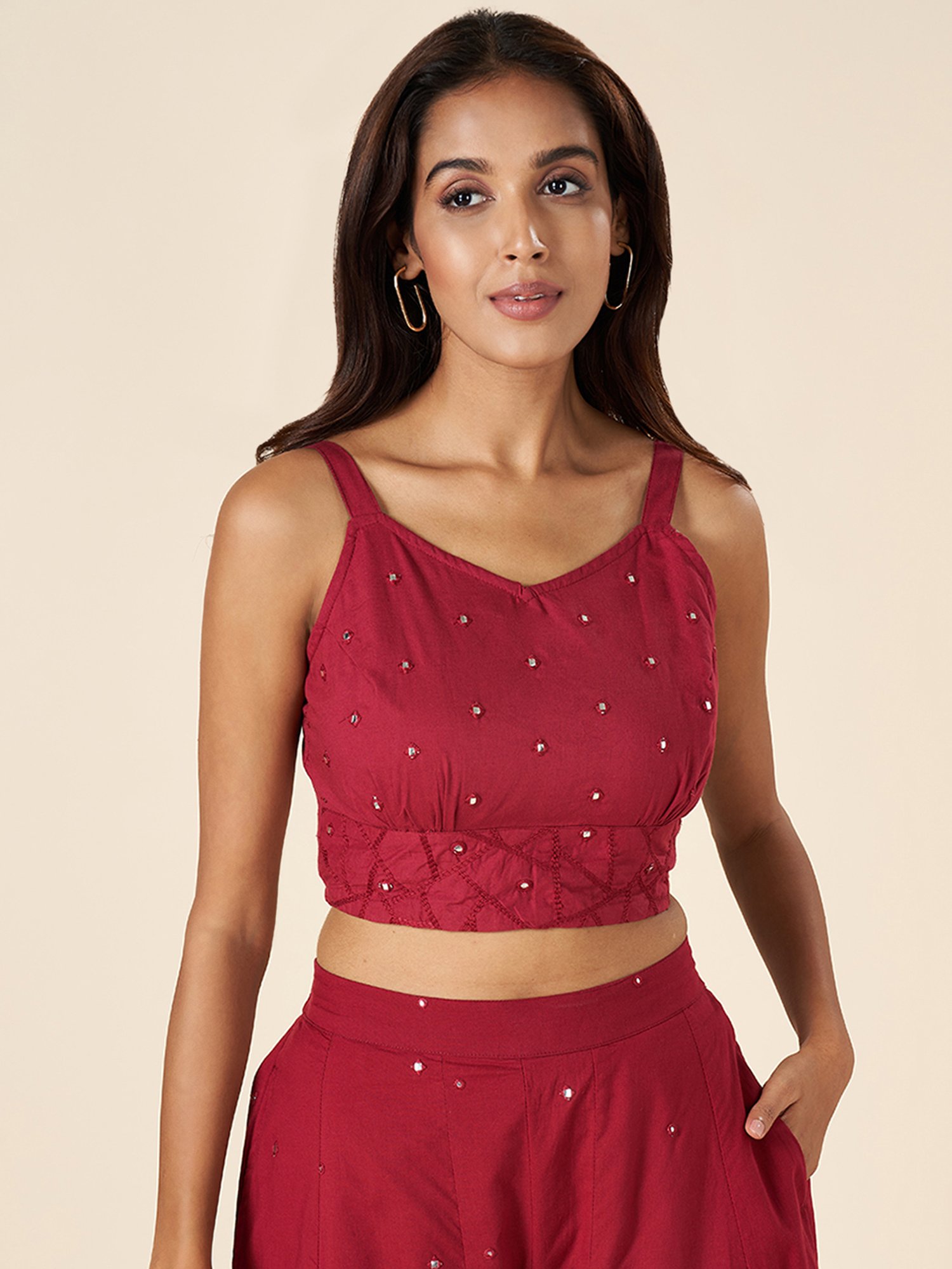akkriti crop top