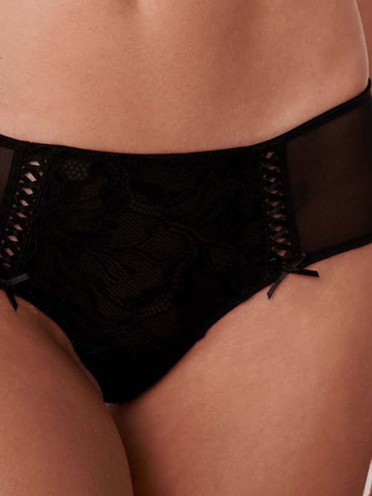 La Vie En Rose Black Lace Work Panty