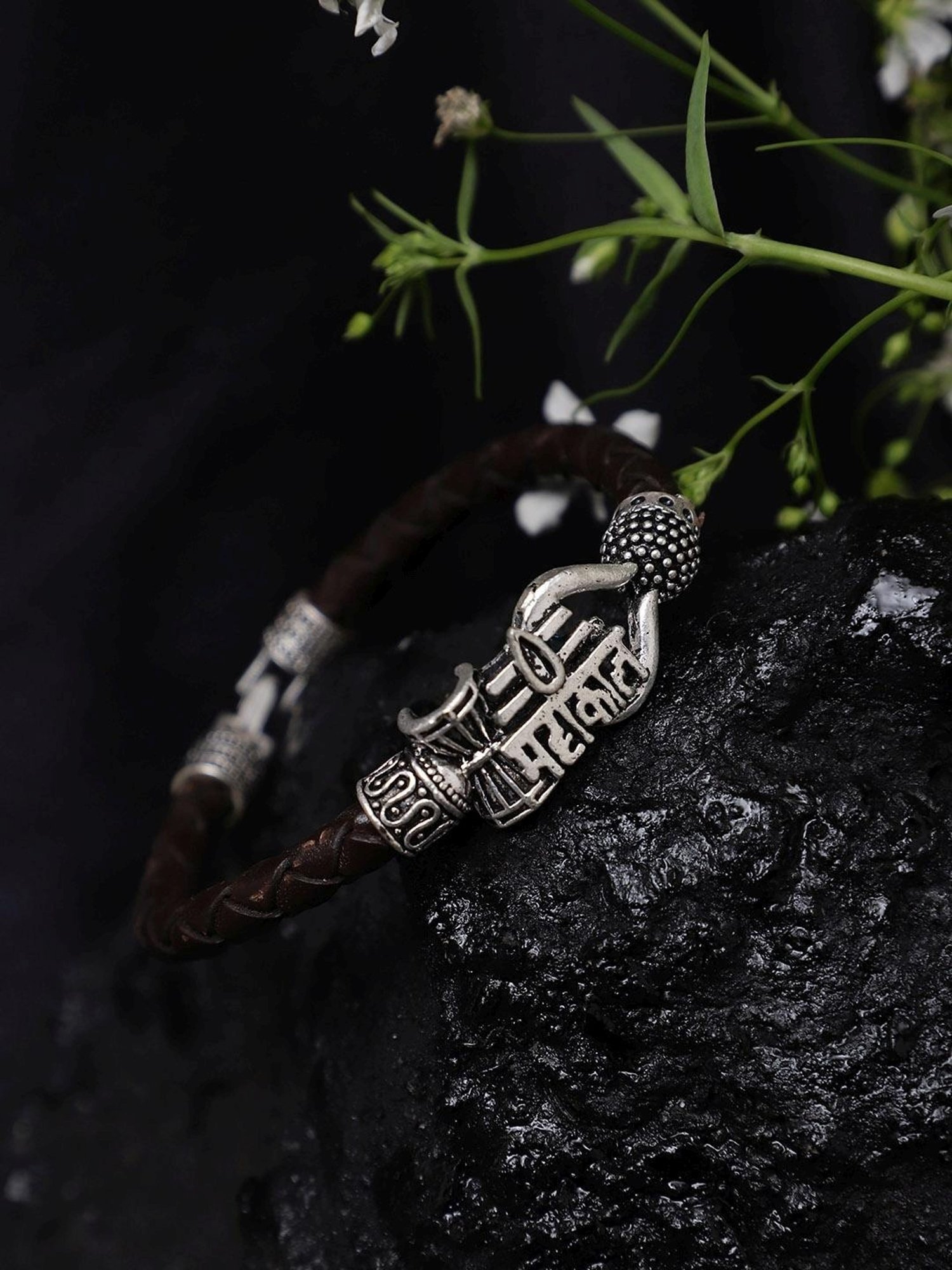 92.5 sterling silver gents black leather mahakal bracelet