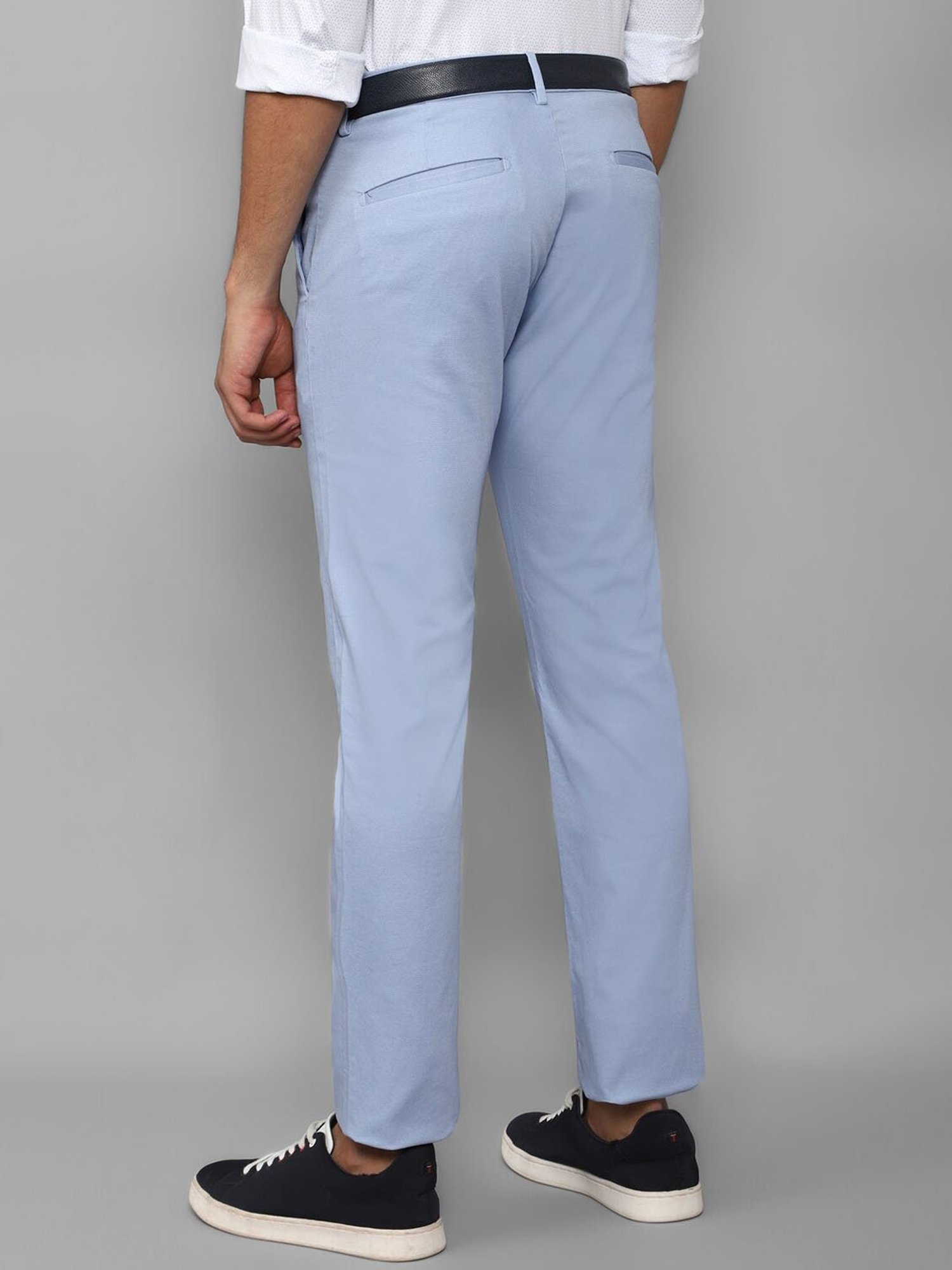 Buy Men White Slim Fit Solid Casual Trousers Online - 749871 | Allen Solly