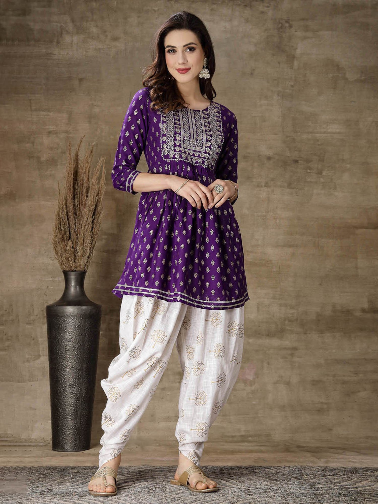 MP000000019402273_1348Wx2000H_