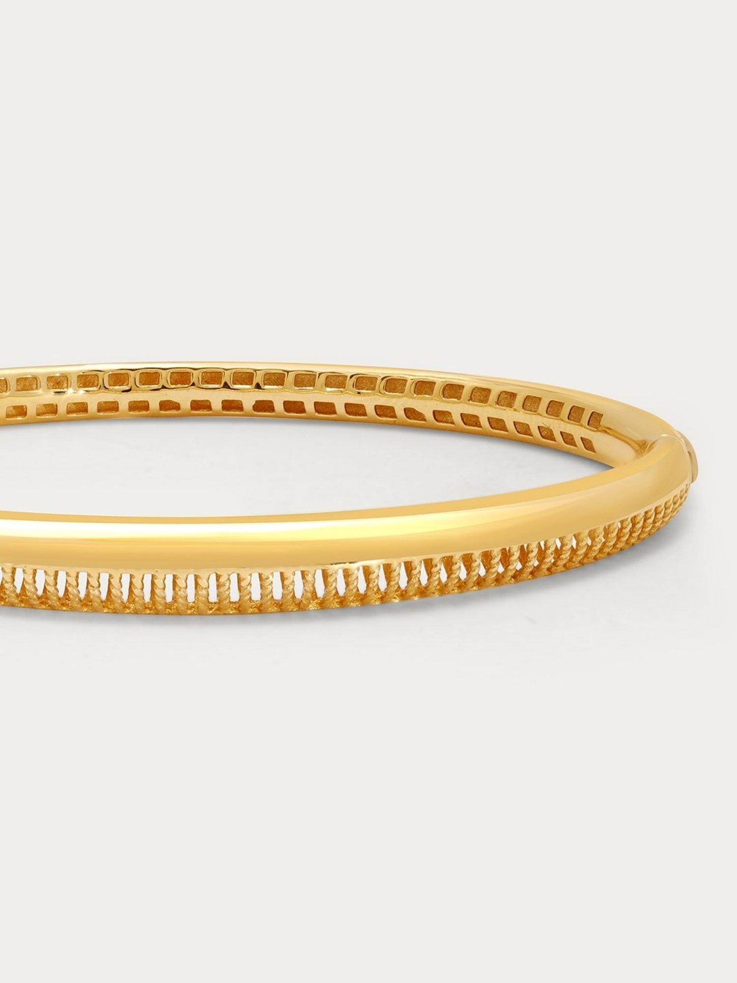 Tanishq 18 clearance carat gold bangles