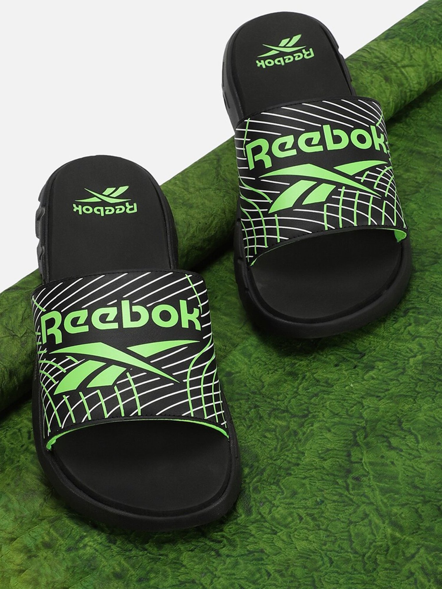 Flip best sale flops reebok