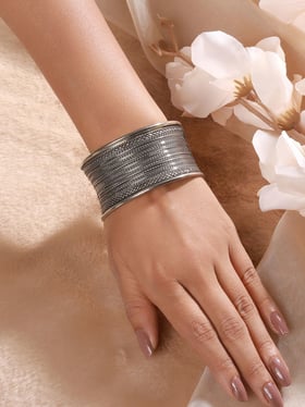 Buy Aatmana Silver Cuffs Bracelet Online At Best Price @ Tata CLiQ