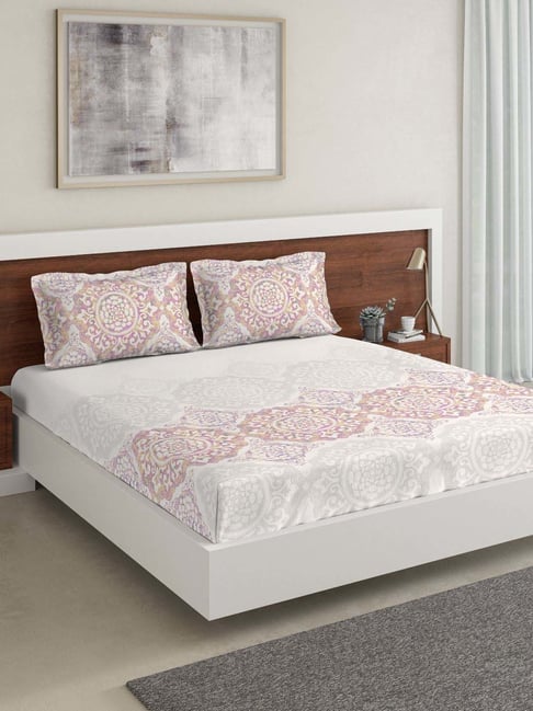 DDecor Sigma Abstract Pink 136 TC Cotton Double Bedsheet with 2 Pillow Covers