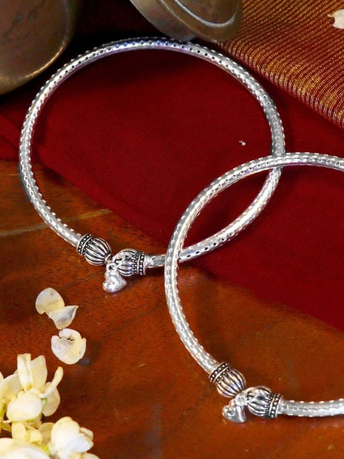 Teejh Circular Silver Oxidized Charm Anklets