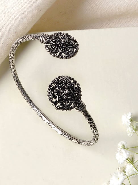 Carlton London Gold Plated Cz Studded Floral Bracelet For Women – Carlton  London Online