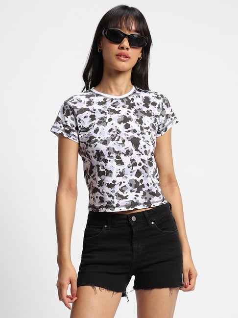 Buy Bewakoof White & Black Printed Slim Fit Plus Size Crop Top for Women's  Online @ Tata CLiQ