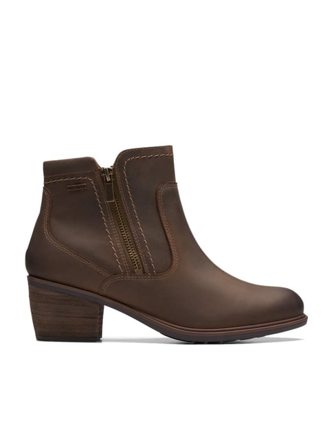 Clarks chelsea boots clearance womens sale