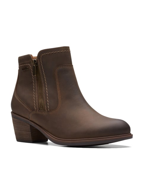 Clarks chelsea clearance boots womens sale