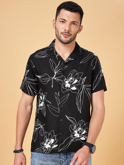 People by Pantaloons Black Slim Fit Floral Print Shirt