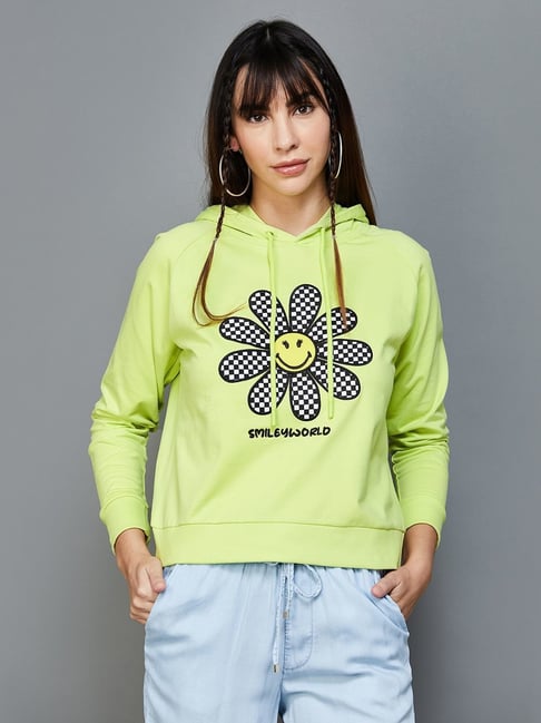 Smiley best sale world hoodie